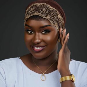 Bonnet Frost Grey Minimal